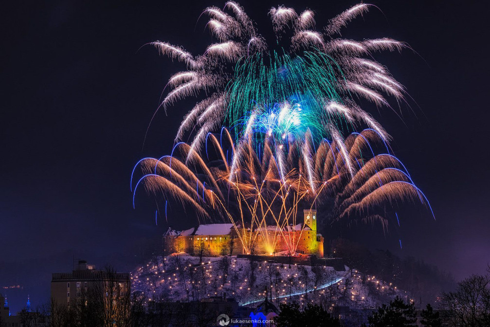 New Year's fireworks over the castle in Slovenia's capital Ljubljana during New Year's Eve 2014/15