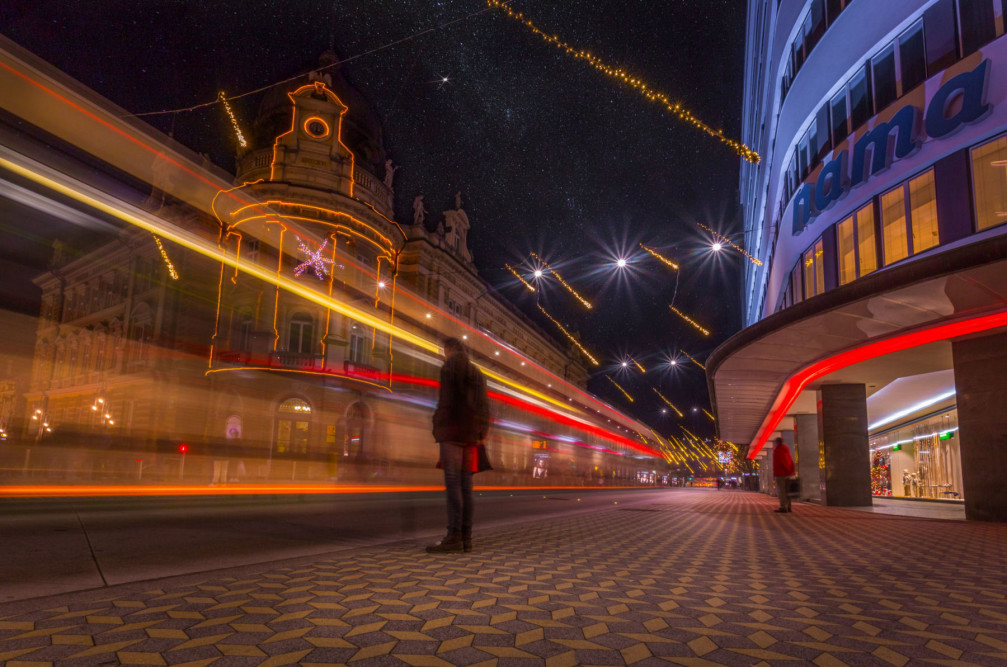 The unique Christmas lights in Ljubljana with galaxies, planets, comets and shooting stars