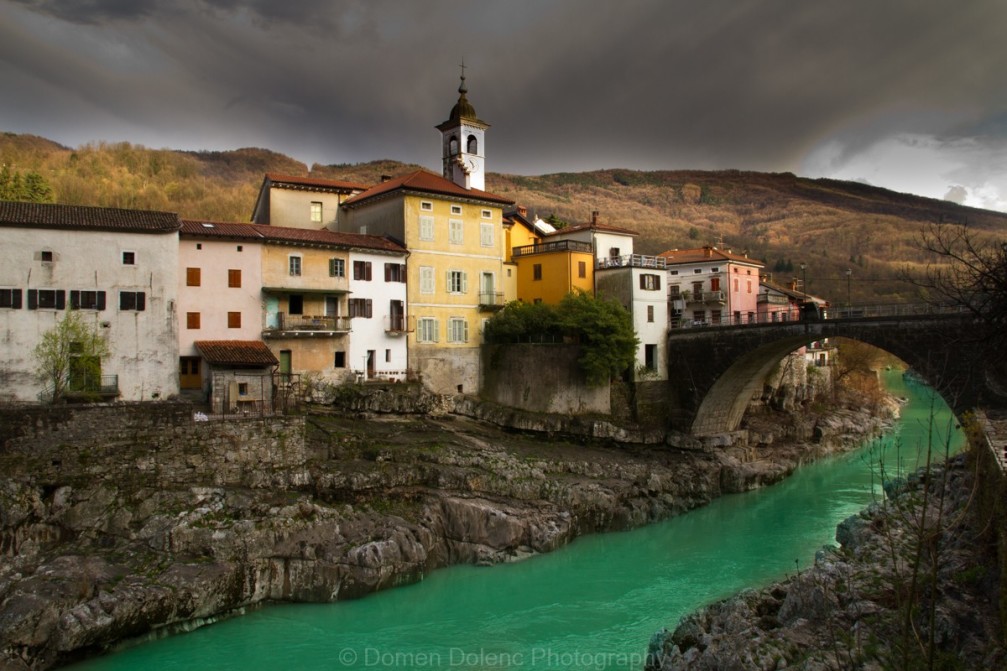 The oldest part of the Kanal town lies on the left bank of the Soca river