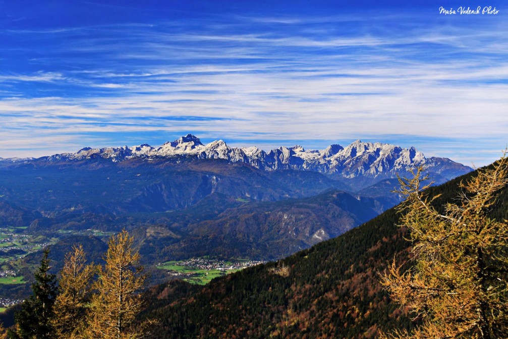 View of the Julian Alps with the Triglav and Rjavina mountains from Roblek in the Karawanks