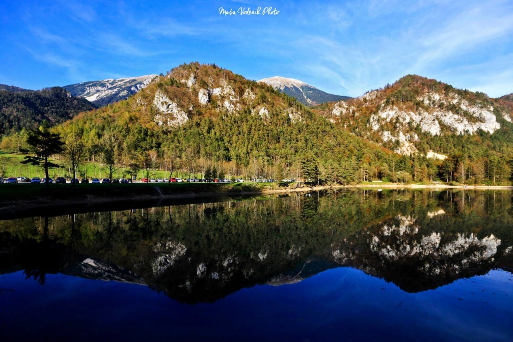 Zavrsnica Reservoir on a beautiful sunny autumn day