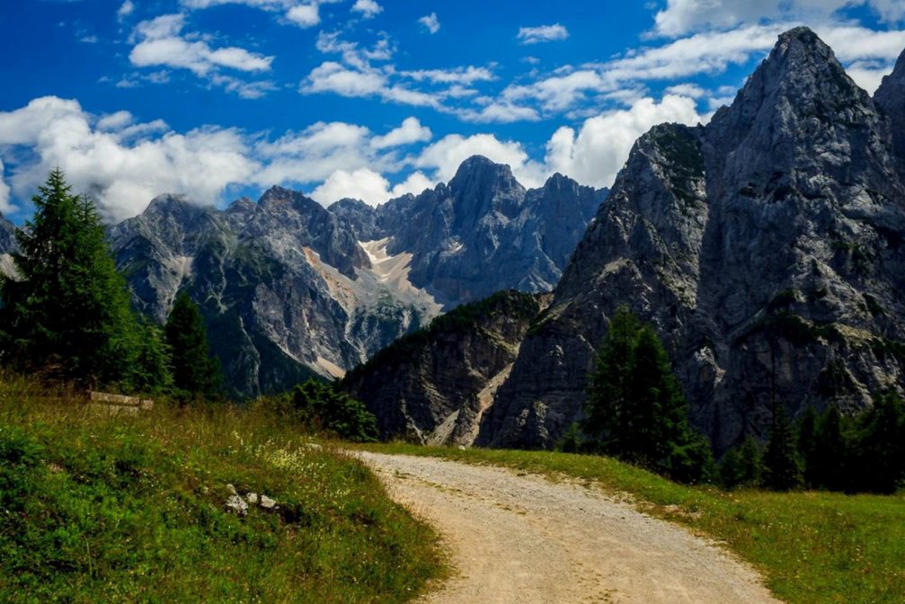 vrsic-pass-dirt-road-travelslovenia-org-all-you-need-to-know-to