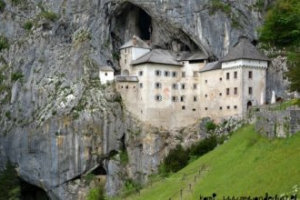 Postojna Cave and Predjama castle, highlights of Slovenia