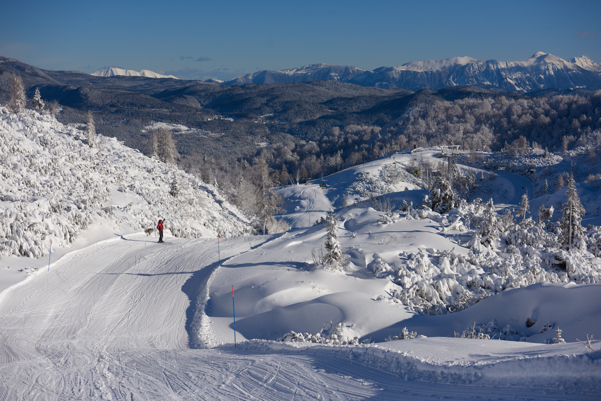 Vogel Ski Resort above Lake Bohinj | Skiing in Slovenia ...