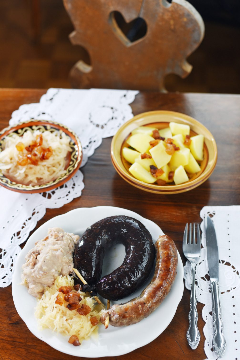 Farmers Feast, a traditional Slovenian meal, Cook Eat Slovenia