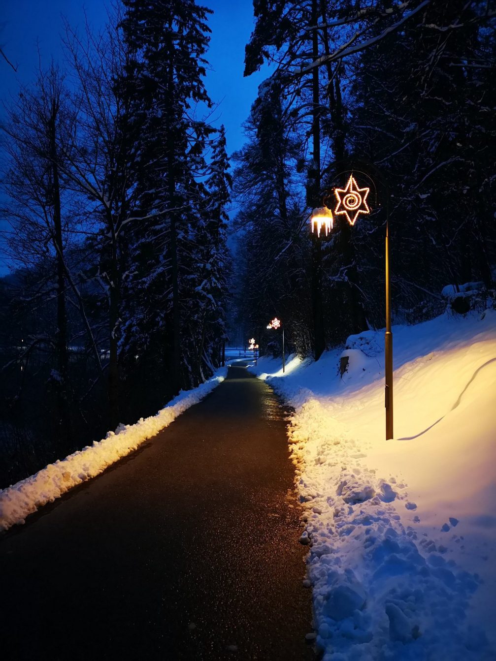 Walking paths around Lake Bled in Slovenia at night in the holiday season