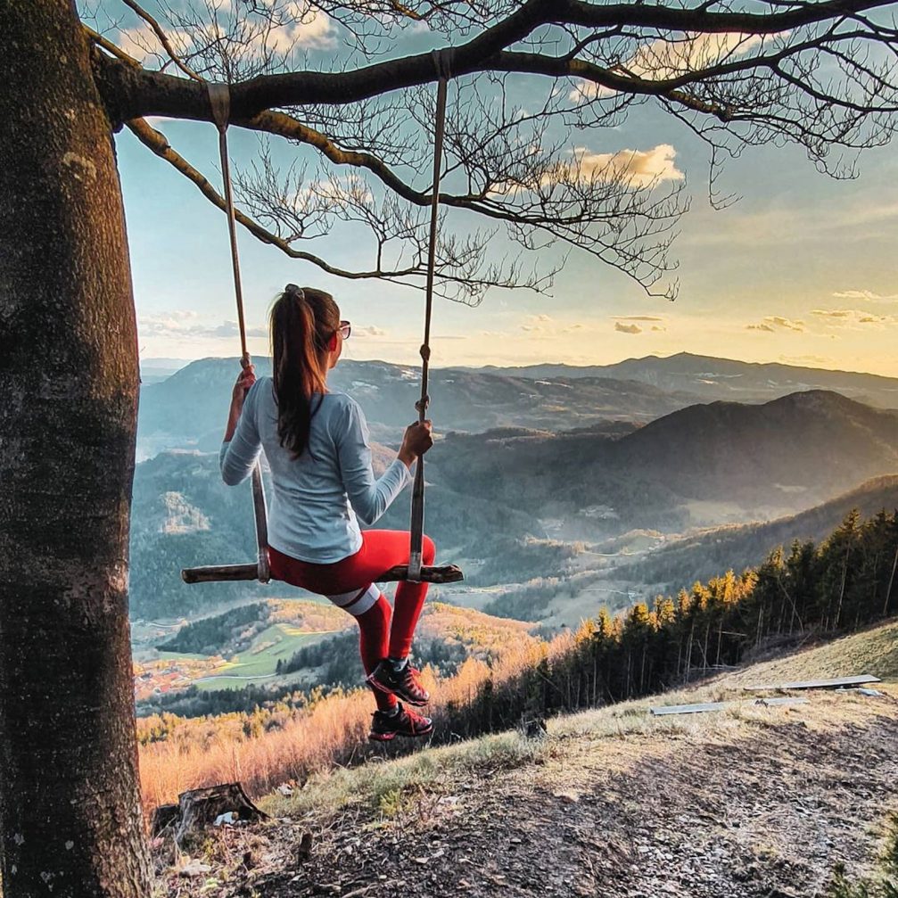 A swing on the Malic Hill above Lasko in the time between winter and spring