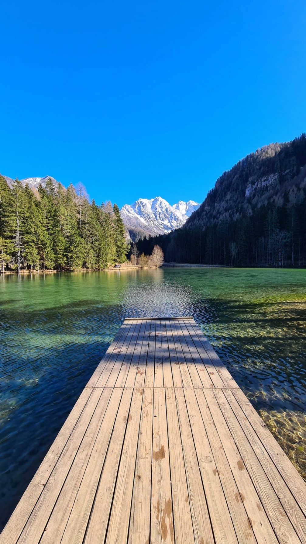 Lake Plansarsko Jezero in Jezersko in early spring